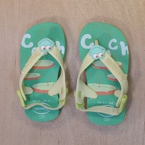 Havaianas Kids Green and Light Yellow Frog Strap Flip Flops
